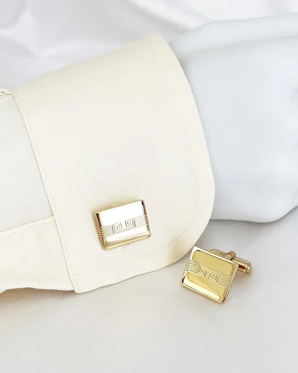 GIVENCHY Cufflinks Bijou Gold Tone Vintage Greek Design Geometric Rectangular